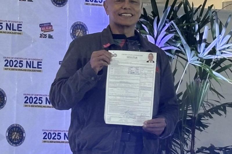 Independent Candidate Ret. Marine Col. Ariel Querubin Files COC for Senator in 2025