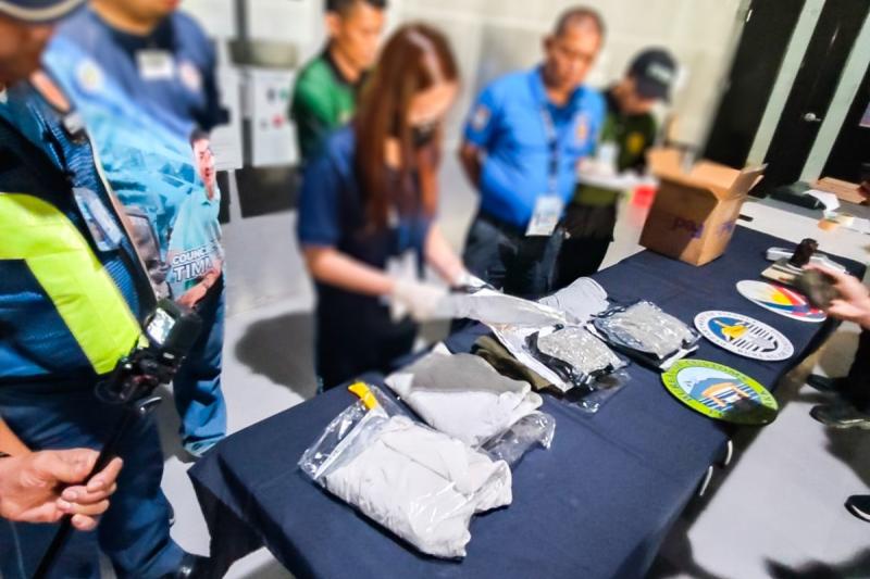 BOC-Clark Nasabat ang PhP1.572 Milyong Halaga ng Mataas na Uri ng “Kush” Marijuana na Nakatago sa mga Damit