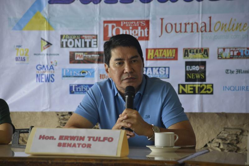 Dahil sa bakbakang Israel kontra Iran, OFW deployment sa apektadong lugar pinasususpinde ni Sen. Erwin Tulfo